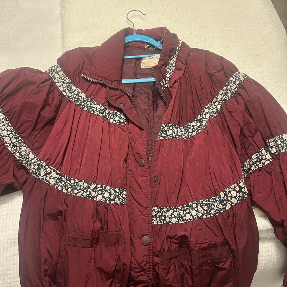 Free People Women’s Burgundy Floral-Trim Puff Jacket